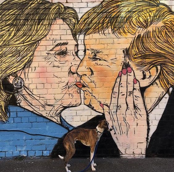 street art Donald Trump and Hilary Clinton kissing