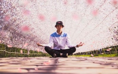 Starting a Meditation Practice: Group or Solo?
