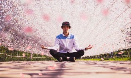 Starting a Meditation Practice: Group or Solo?