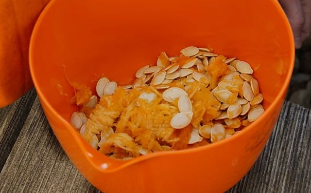 What to Do with Leftover Jack-O-Lanterns? Crock Pot Curried Pumpkin Soup Hack (Keto-style and Vegan Version)